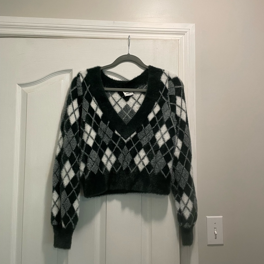 Aritzia sweater